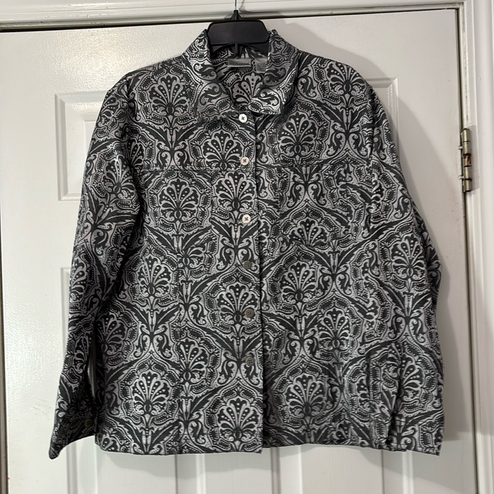Chicos jacket. Size Large
